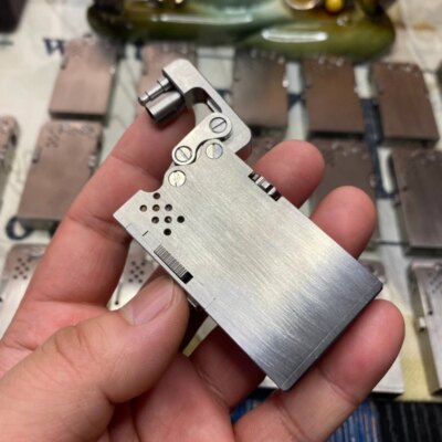 Briquet à kérosène automatique manuel en alliage de titane, langue de dragon, 1 bouton, ville, machines militaires