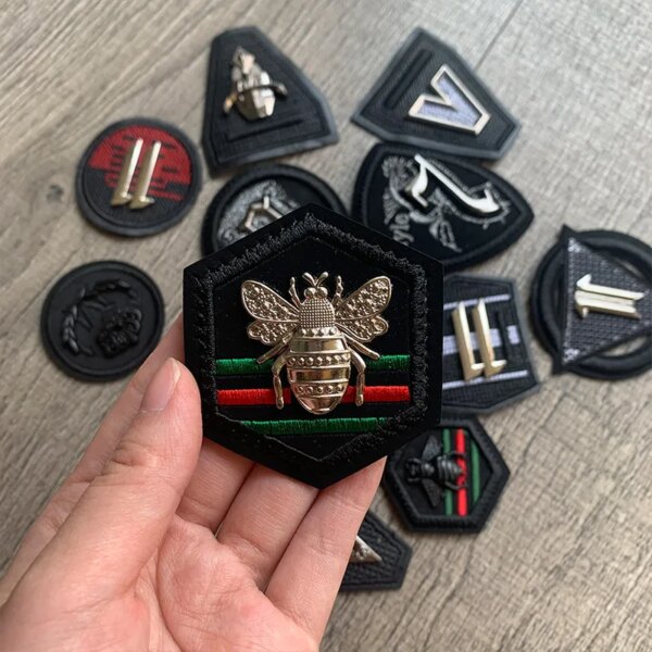 Patchs de broderie en cuir PU noir rond en métal 3D, appliques de vêtements, badge d'équation de couronne, autocollant à rayures, coudre sur les vêtements TecClothing – Image 2
