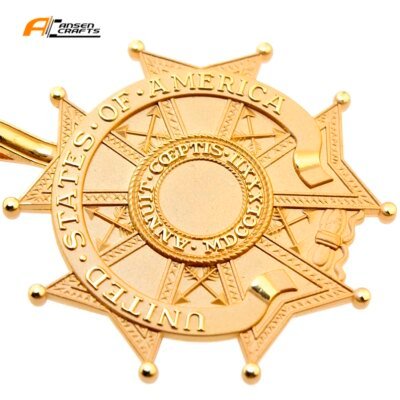 27572-309975.jpg Médaille militaire américaine LOM de la Légion du Mérite