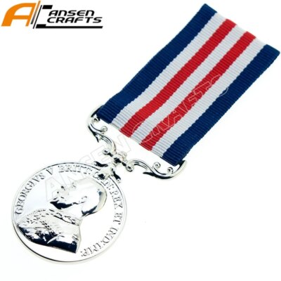 27625-962a80.jpg Georgivs V 1st Type Bravy in The Field Médaille militaire britannique