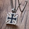 Collier pendentif croix de chevalier noir punk pour hommes, amulette décontractée à la mode, cadeau de bijoux