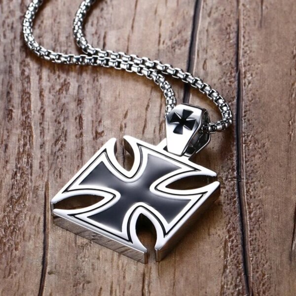 Collier pendentif croix de chevalier noir punk pour hommes, amulette décontractée à la mode, cadeau de bijoux – Image 4