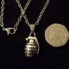 28313-6ad4a9.jpg Collier pendentif à breloque grenade fait à la main, arme de chaßne de 17 pouces, bombe de l'armée Deadpool, charme 3D, cadeau mignon