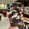 coque de téléphone noire, coque antichoc, armée camouflage